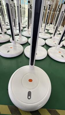 23,8-дюймовый беспроводной Smart Screen TV с емкостным сенсорным экраном на 10 касаний и встроенной батареей (5-6 часов)